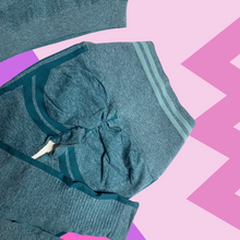 Cargar imagen en el visor de la galería, Blue Agata-Scrunch But